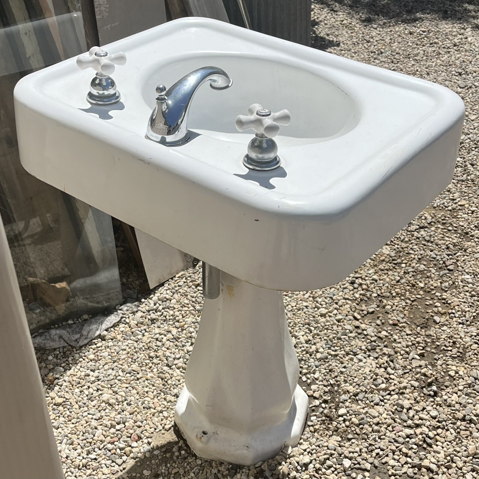 Antique Cast Iron White Porcelain Pedestal Sink, Standard C&M Works U.S