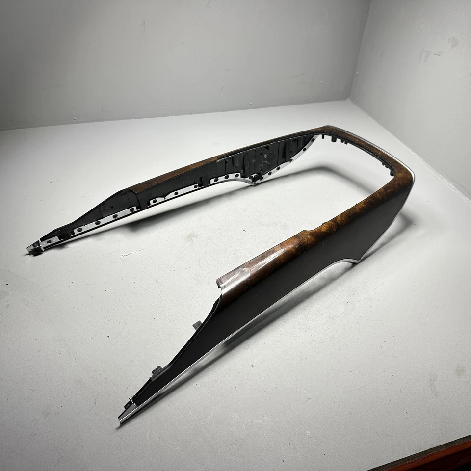 Отделочная панель рамы центральной консоли Audi S6 2013-2018 годов выпуска от оригинального производителя - Изображение 2 из 4