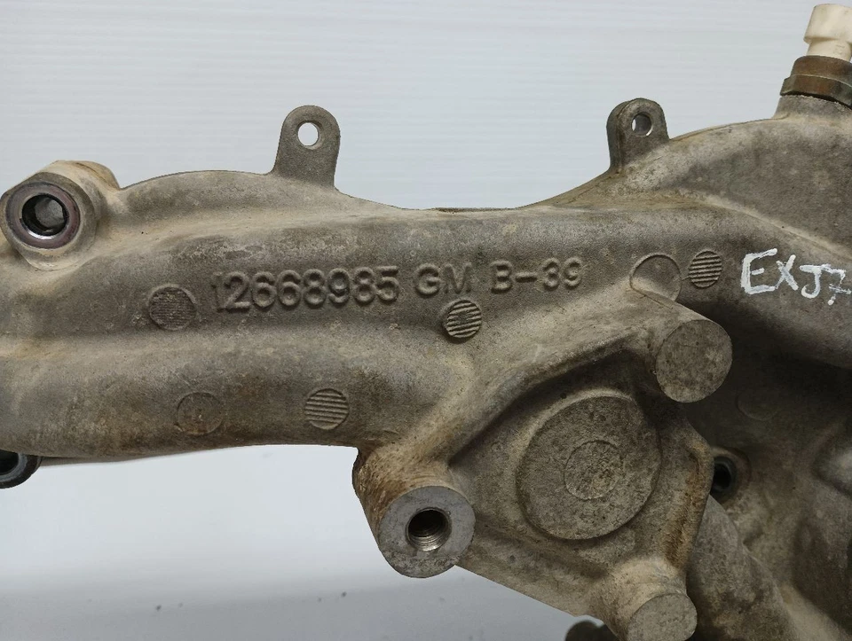 Bomba de refrigerante del motor 12668985 de Chevy Silverado 1500 2018 4,3 L 11376505 Foto 2 de 4