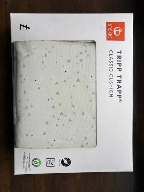 Cojín para silla alta Tripp Trapp suave, cómodo, estampado de corazón Foto 2 de 3