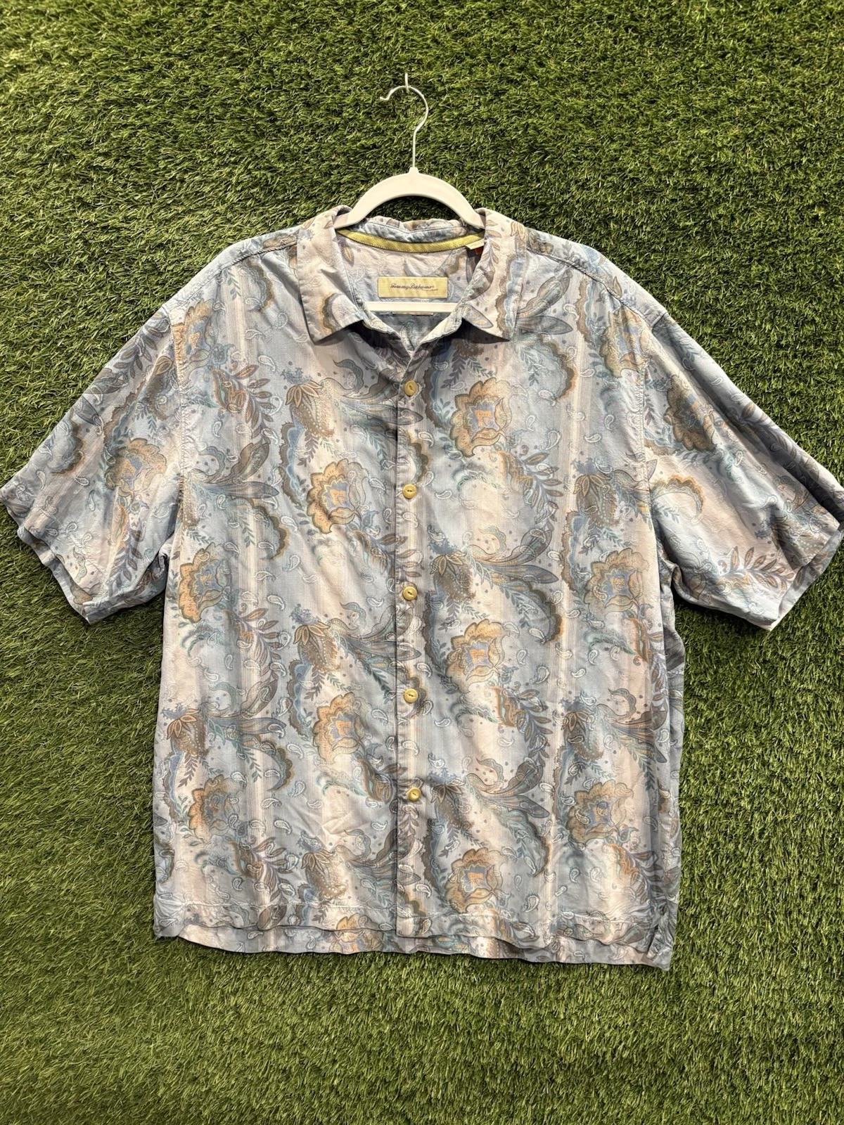 Tommy Bahama 100% Silk Shirt XL Original Fit Paisley Floral Button Front