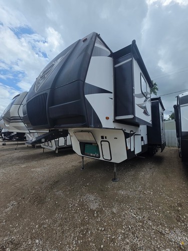 2013 Forest River Vengeance FTH 376V