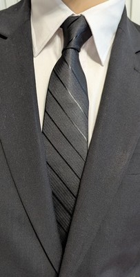 NEU - Herren Anlass/ Business Krawatte - schwarz gestreift mit Satinstreifen TOP