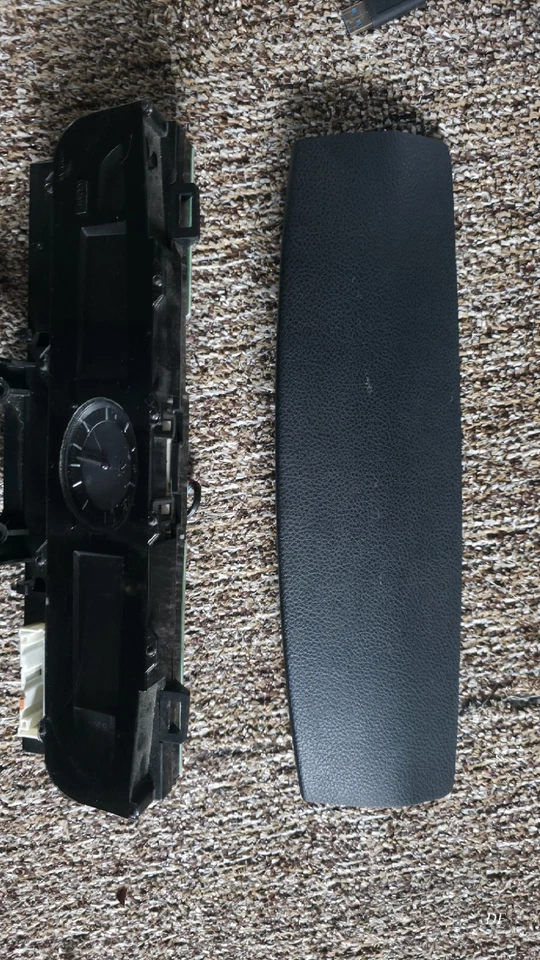 Reloj y biseles Infiniti G35 2005-2007 Foto 2 de 4