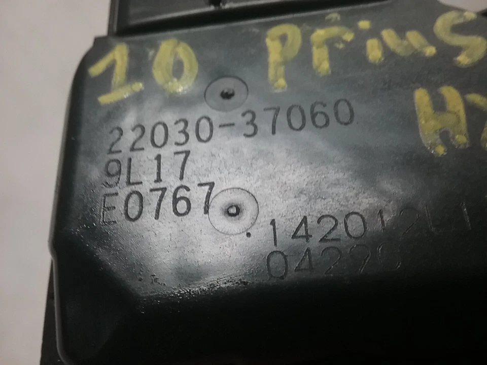 Conjunto de corpo de acelerador híbrido Toyota Prius 2010-2018 22030-37060 (1.8L V4) ZC105 - Imagem 4 de 4