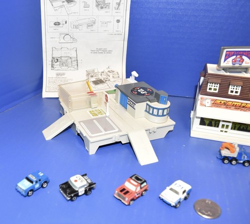 City Scenes Galoob 1988 6410 Gas Police Station Fish Chips Micro Machines Cars! - Picture 3 of 9