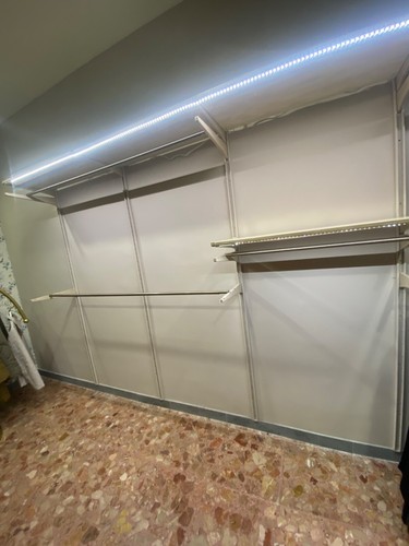 SCAFFALI PER NEGOZIO / box, versatili, resisti, coprono una area di 14.4 m x 2 - Foto 7 di 19