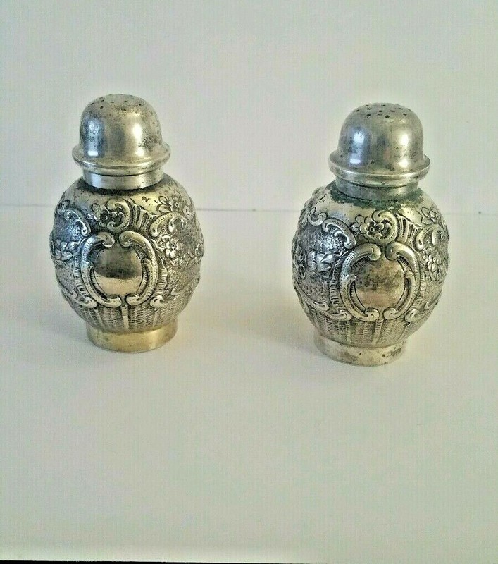 800 Sterling Silver Salt and Pepper Shakers Flowers Desing