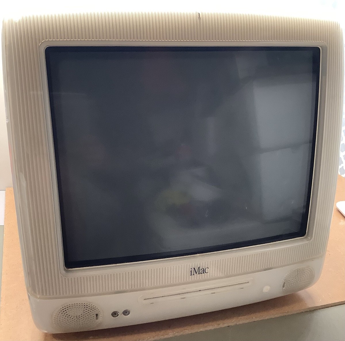Vintage 2001 Apple iMac G3 Snow M5521 500MHZ 20GB 256MB Ram Read
