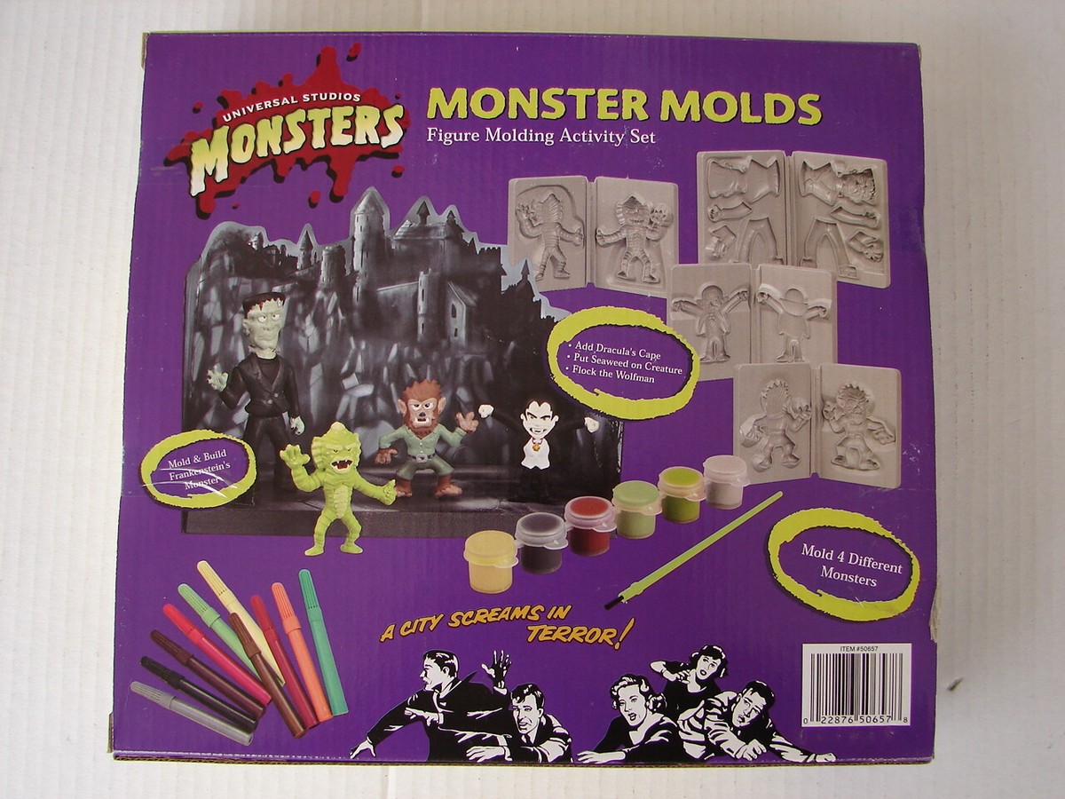 RARE UNIVERSAL STUDIO MONSTER MOLD KIT WOLFMAN DRACULA CREATURE