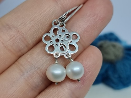 Genuine Pandora White Pearl Flower Earrings 925 ALE π RARE - Picture 8 of 9
