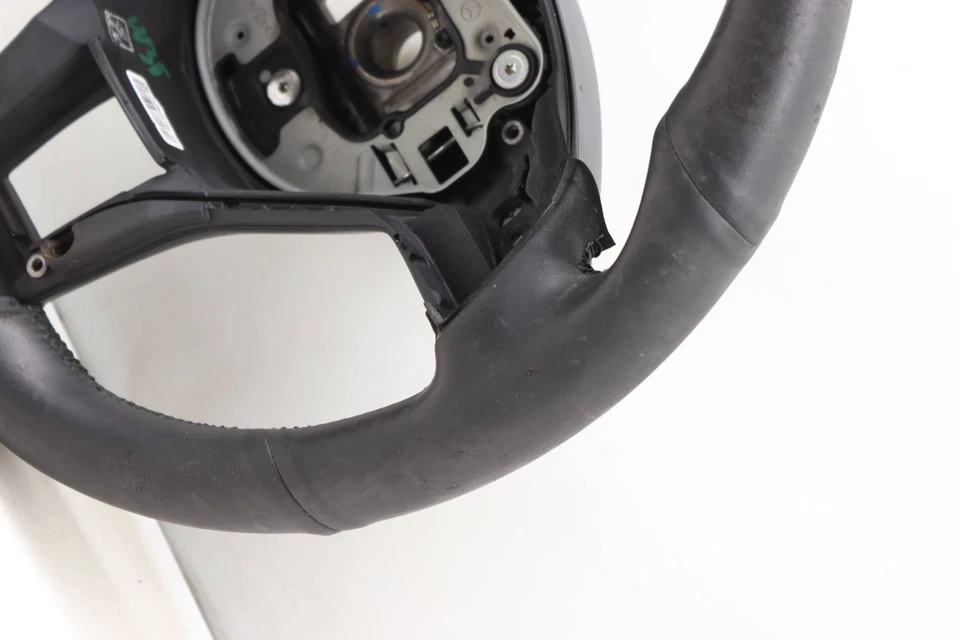 2012-2015 MERCEDES-BENZ SLK250 - 3-Spoke Leather Steering Wheel 1724609903 - Image 3 of 4