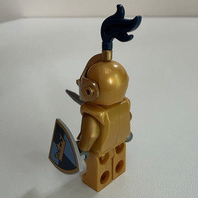 Lego Drawbridge Defense 7079 Castle Fantasy Era Gold Knight Minifigure Only 2009