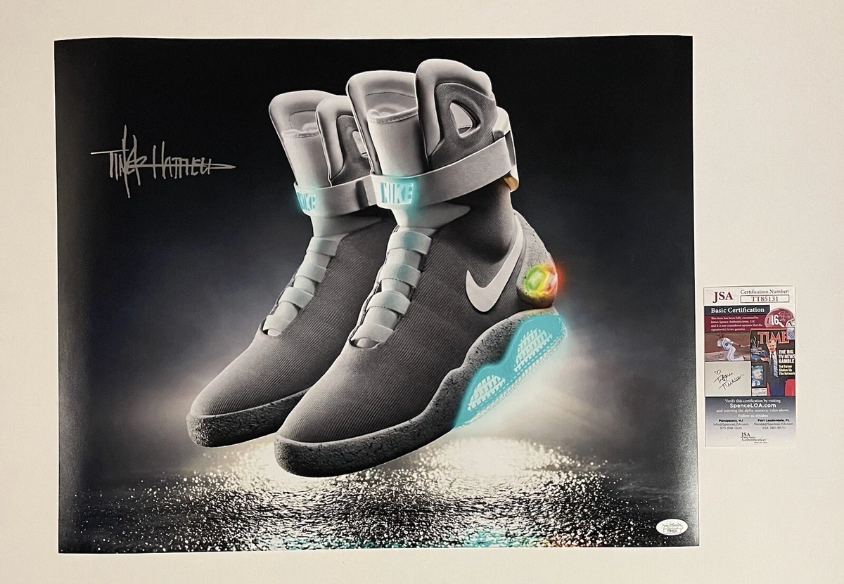 Cadera si puedes Abuelo TINKER HATFIELD SIGNED BACK TO THE FUTURE NIKE AIR MAG SHOES 16X20 PHOTO  JSA COA | eBay