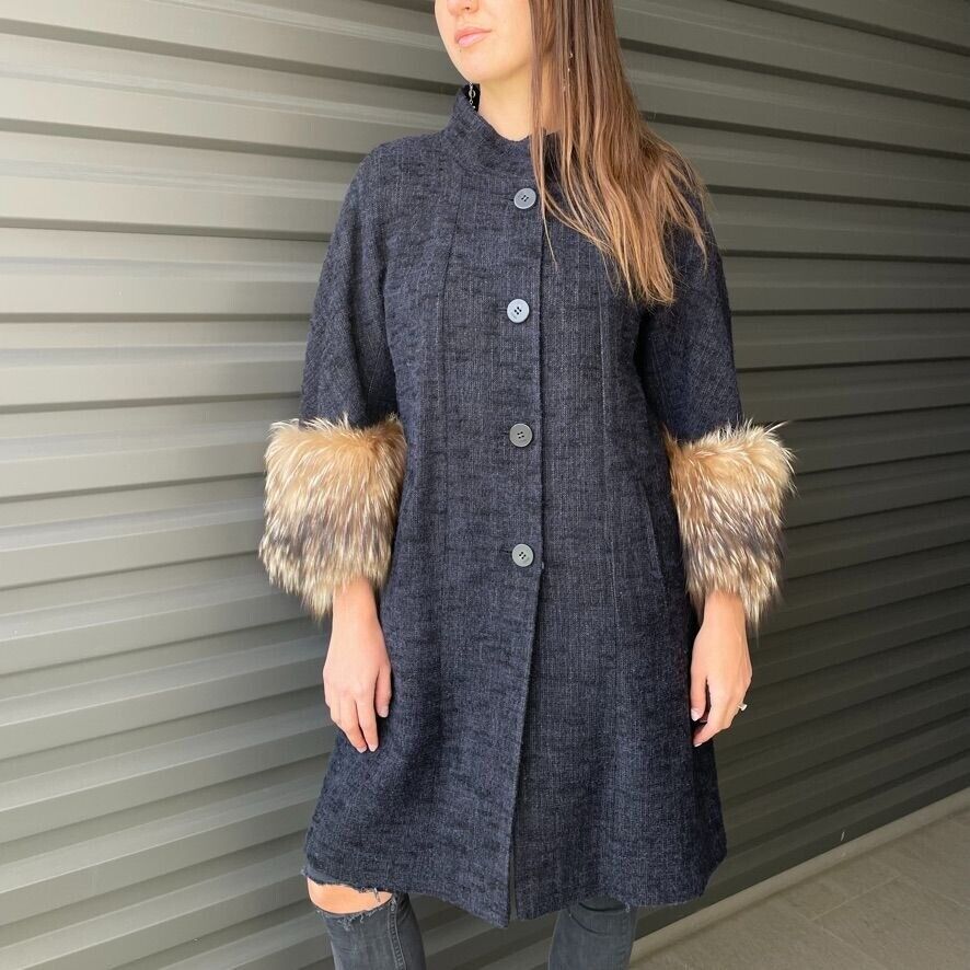 FENDI Vintage Navy Blue Tweed Wool & Silk Blend Genuine Fur FENDI Vintage Navy Blue Tweed Wool & Silk Blend Genuine Fur