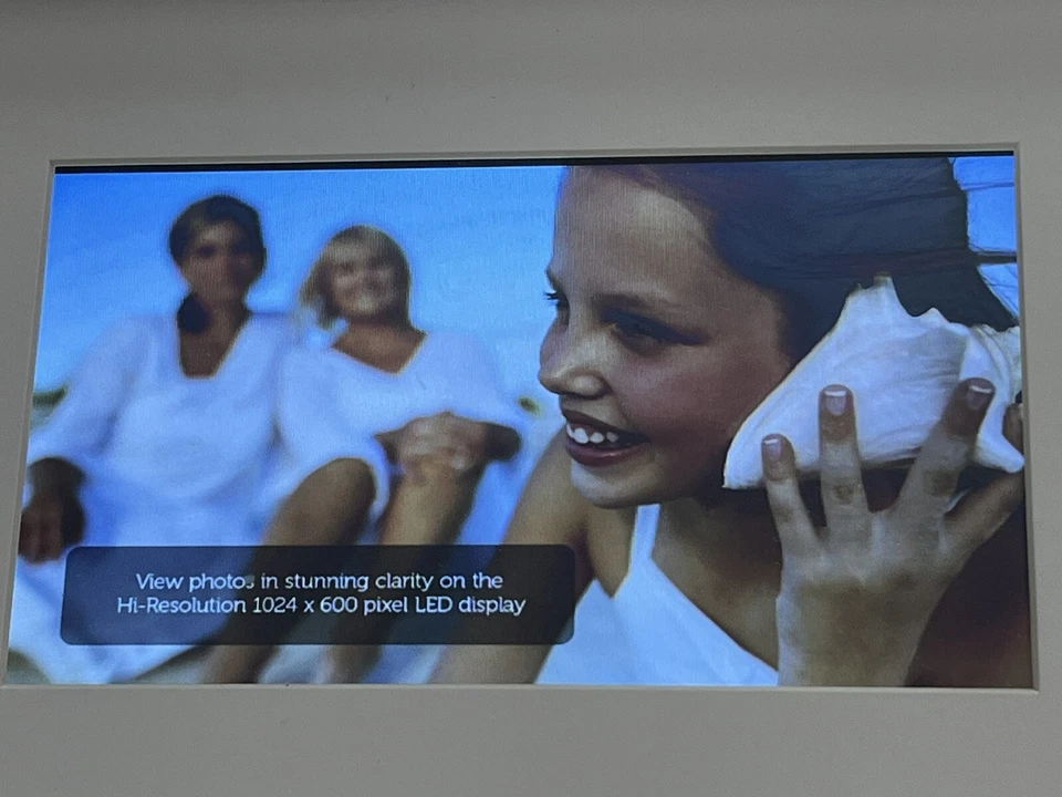 Polaroid PDFX-700W 7" Hi-Res Digital Picture Frame White Mat 1024x600 HD - Image 3 of 4