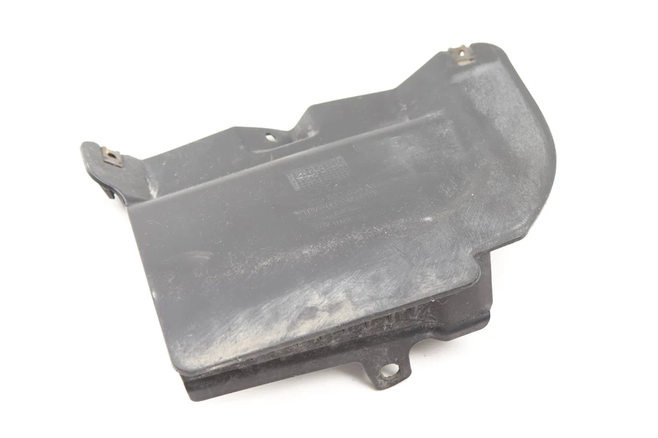 2016-2023 奥迪 TT 四轮车 - 右后轮锅炉 / MUD FLAP 8S0853834A — 第 3/4 张图片