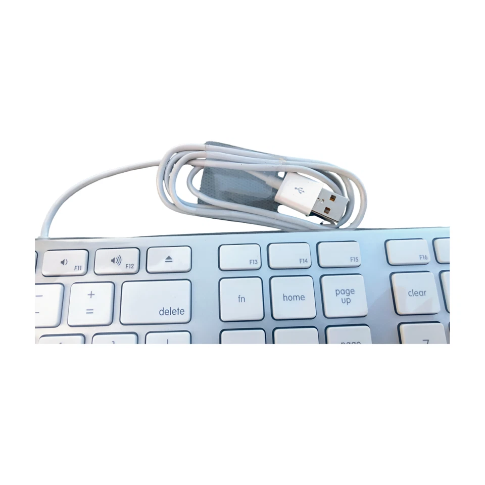 Apple A1243 MB110LL/A USB Port x2 Wired Keyboard MB110LL/B Numeric Keypad - Image 3 of 3