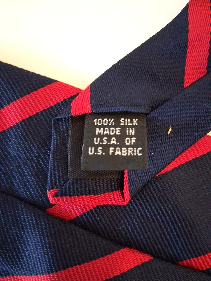 Corbata de cuello de seda tejida vintage para hombre CC Courtenay rayas rojas azul marino hecha en EE. UU. 1960-70 Foto 3 de 3