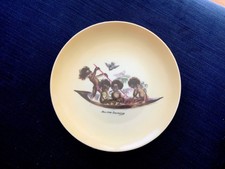 BROWNIE DOWNING Wall PLATE 1960s Aboriginal Children in BARK CANOE 21cm