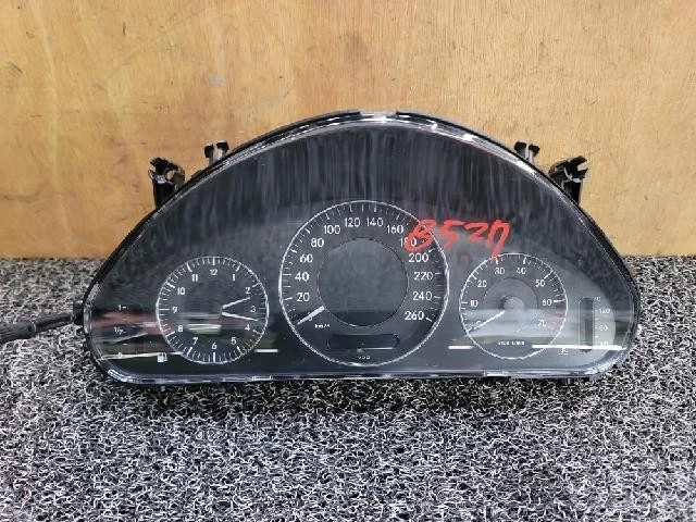 Grupos de instrumentos Mercedes-Benz E280 2008 Foto 2 de 4