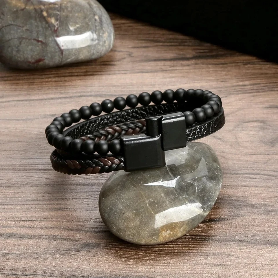 Brazalete de cuero trenzado con piedras preciosas de ónix negro para hombre con cierre magnético Foto 3 de 4