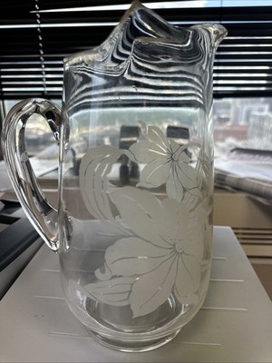 VTG DOROTHY THORPE FLORAL ENGRAVED WATER PITCHER, OUTSTANDING CONDITION