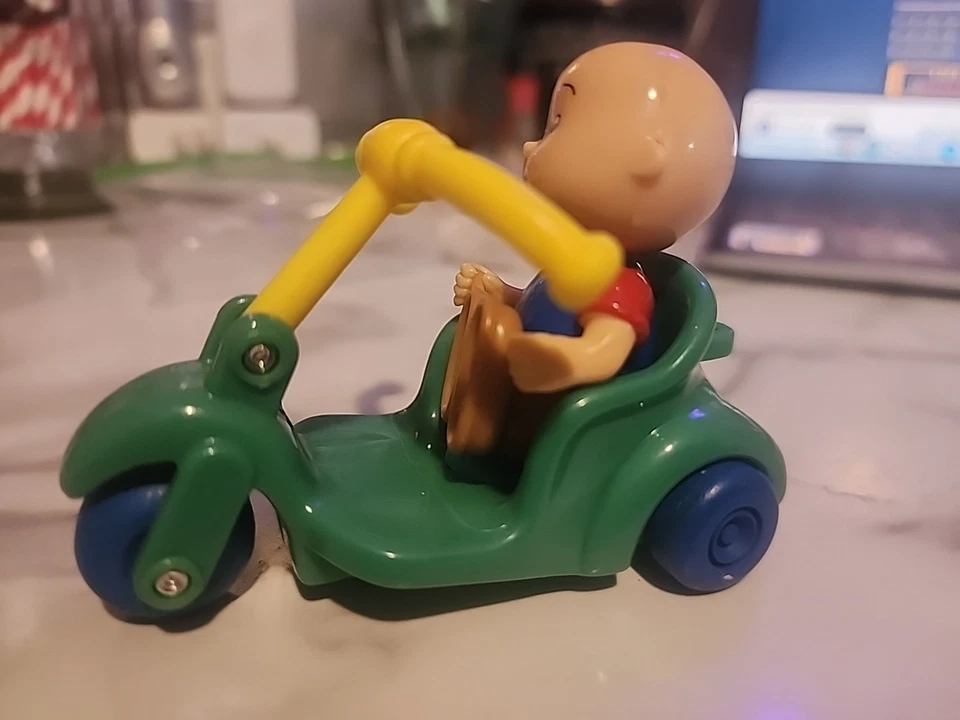 Scooter Caillou Treehouse con figura Foto 3 de 4