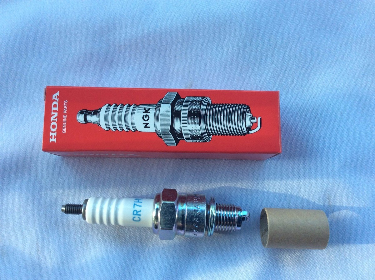 CD200 Benly CR7HS OEM Spark Plug | OEM | Japan | Unspecified Length