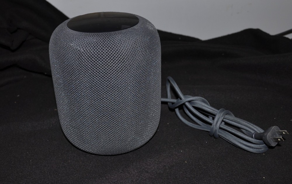 Apple HomePod Speaker A1639 MQHW2LL/A Space Gray