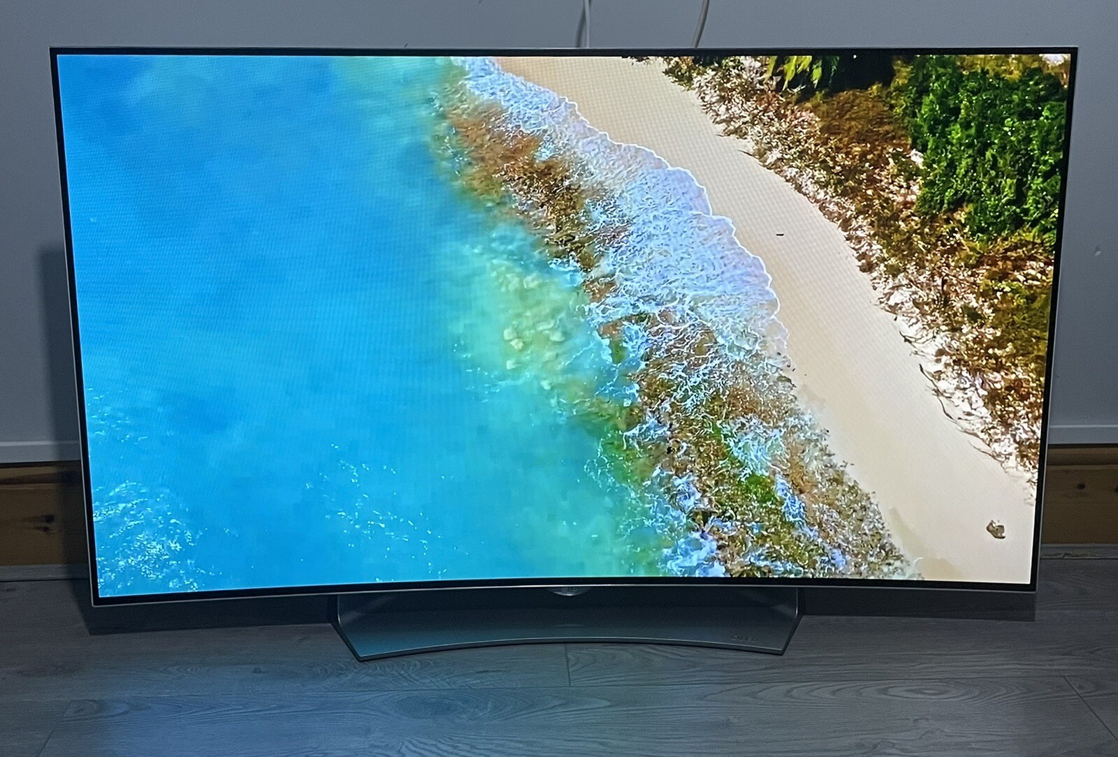 OLED Curved 55” LG 55EG910V Smart 3D TV with Freeview HD, Freesat WiFi