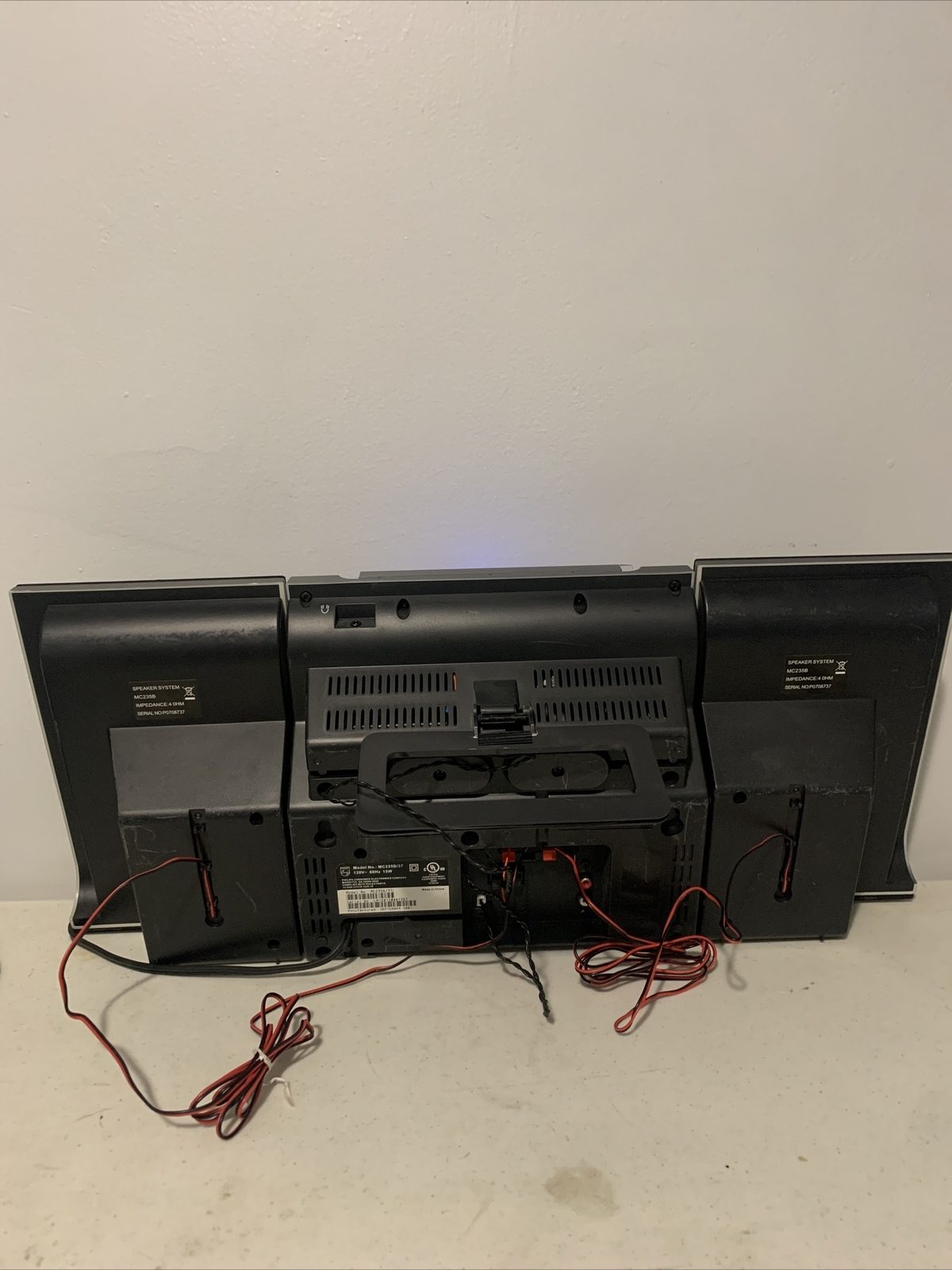 Philips MC235B/37 Wall/Shelf CD Player AM/FM Radio w/Speakers,Antenna , Working.