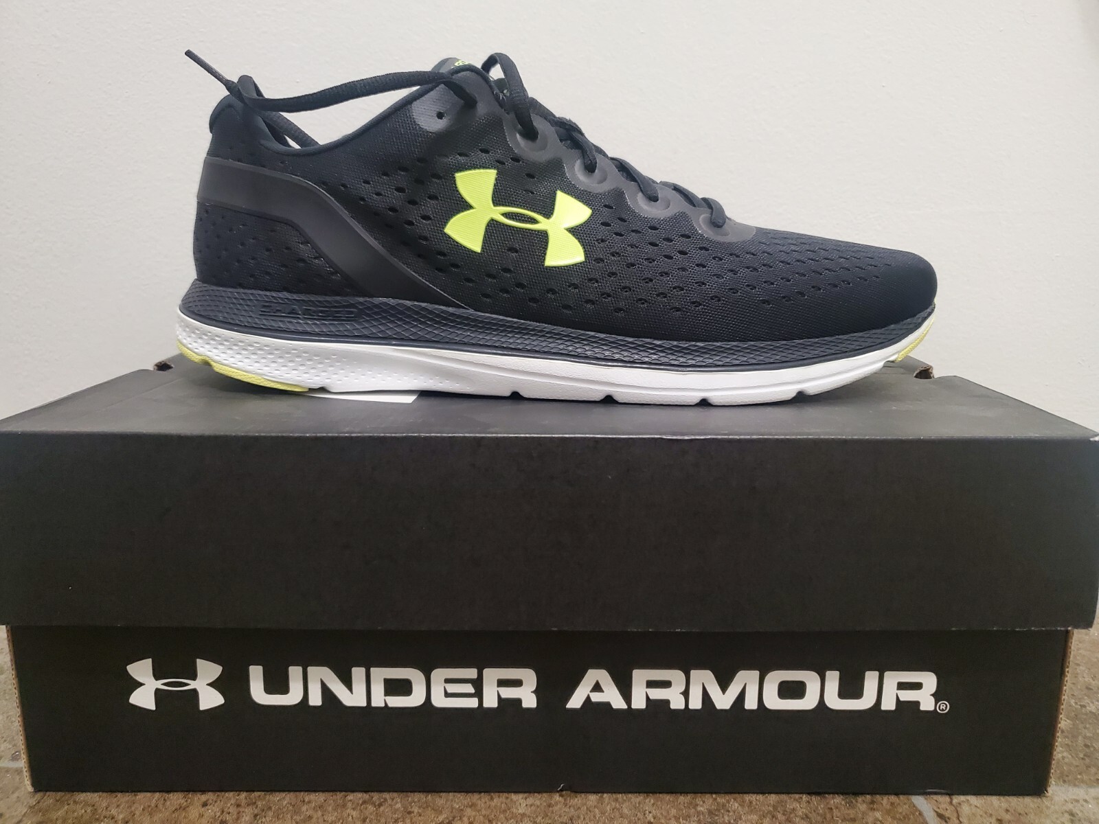 NIB Under Armour Men's Charged Pulse Running Shoes. Size US 13. NEW