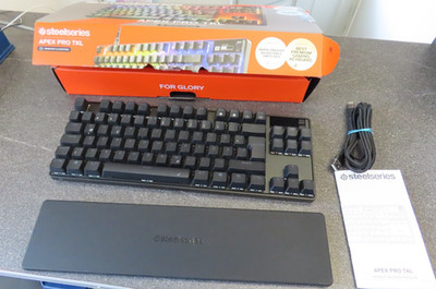 SteelSeries Apex Pro TKL Gen 3 Black RGB Gaming Tastatur  sauber