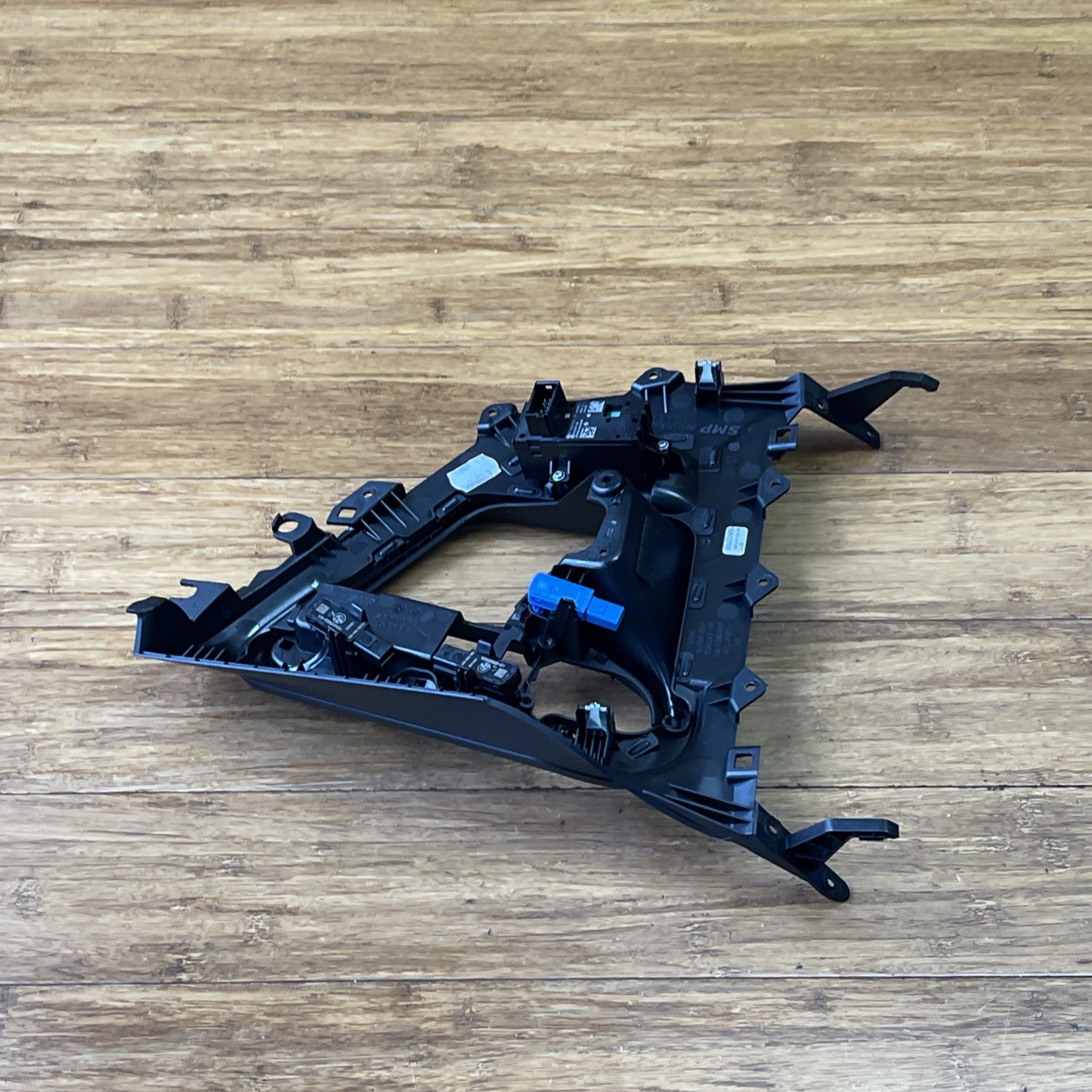 BMW i8 2015-2020 Center console trim panel