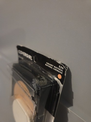CoverGirl Creamy Natural 520 Powder Foundation For Normal Skin, 0.41 oz Photos - Picture 2 of 3