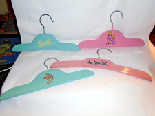 4 CHILD'S VINTAGE WOODEN HANGERS DOG GIRLS CLOWN BIRDS BLUE  PINK F-70