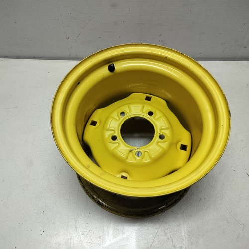 AM104008 JOHN DEERE REAR RIM 325 345 GT235