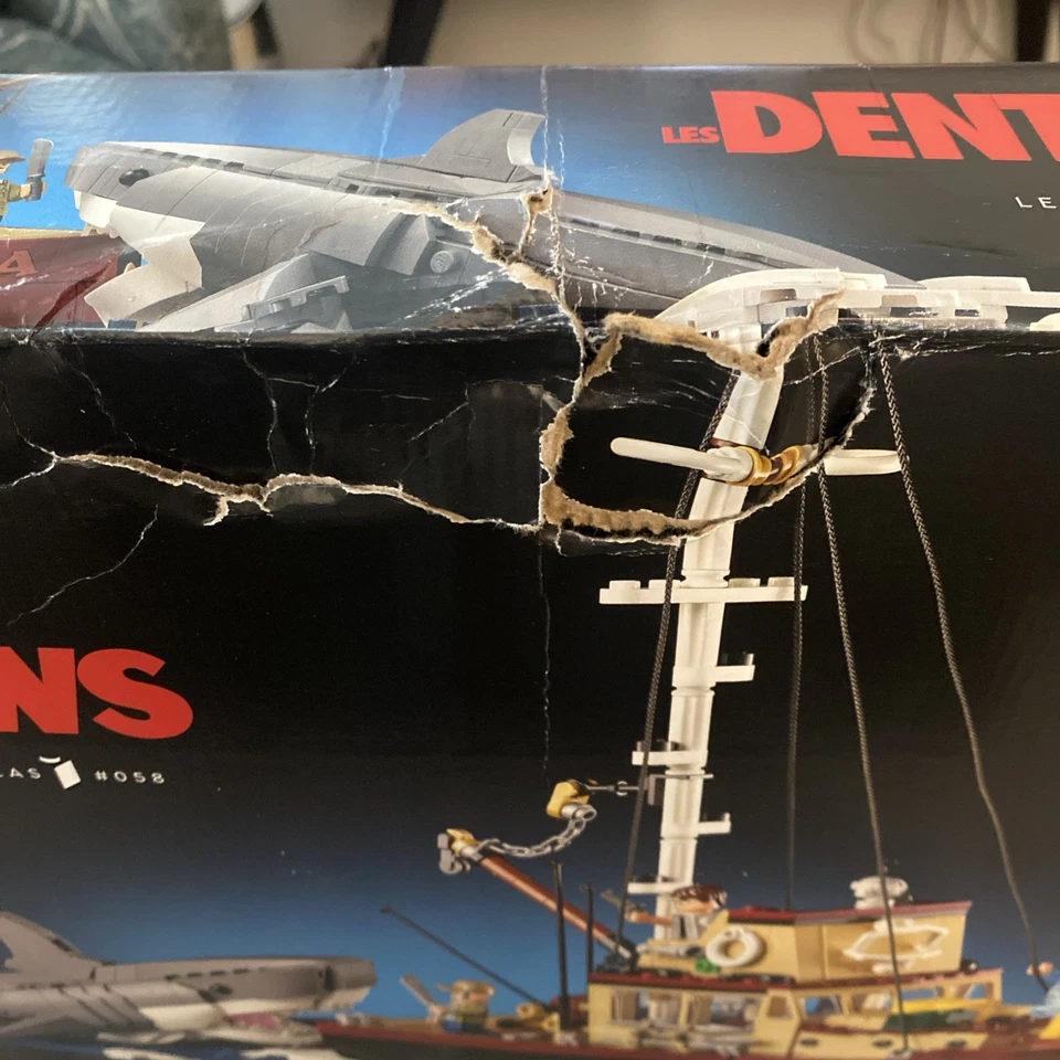 LEGO Ideas: Jaws (21350) - Image 3 of 3