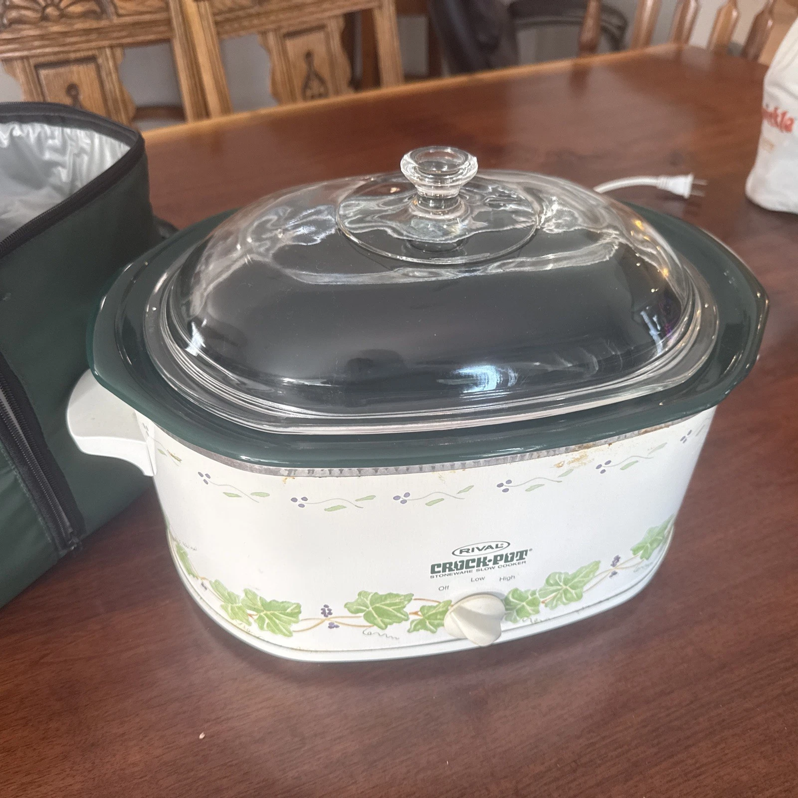 RIVAL Crockpot Ivy Model 3760 Slow Cooker 4.5 Quart Oval With Cover