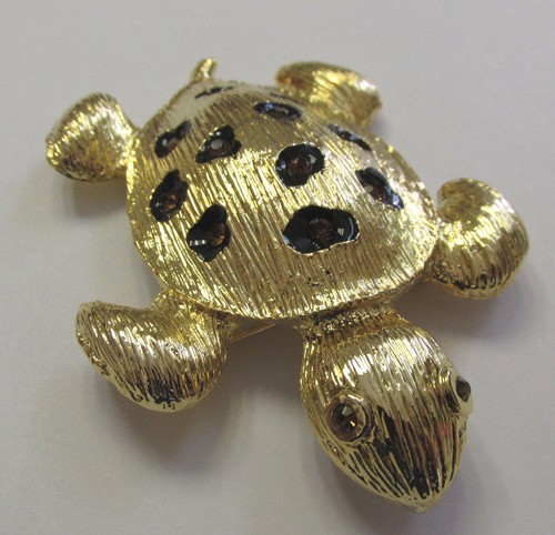 VINTAGE 1960s 70s TORTOISE TURTLE BROOCH GOLDEN FRAME AMBER CRYSTALS LARGE - Picture 3 of 12