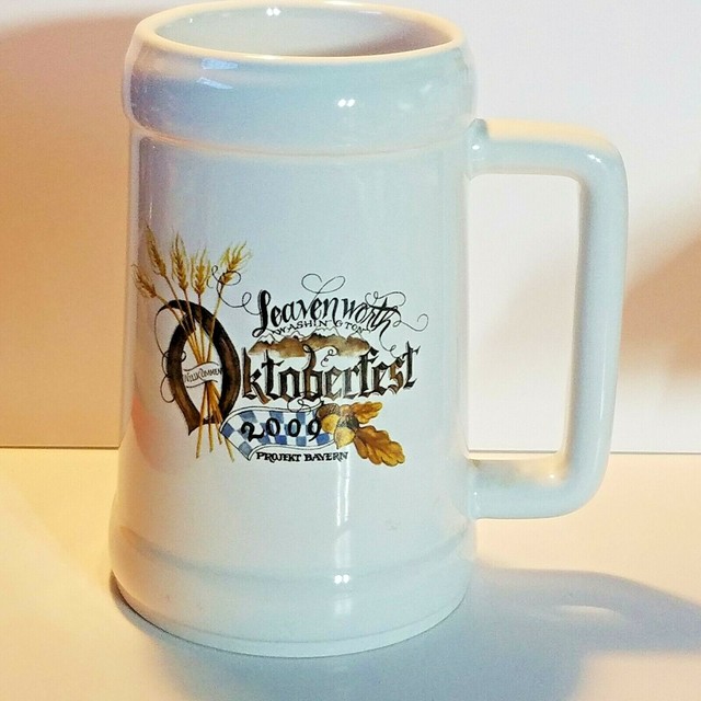 2009 Oktoberfest Mug Stein Leavenworth WA. Ceramic Warsteiner HB .75