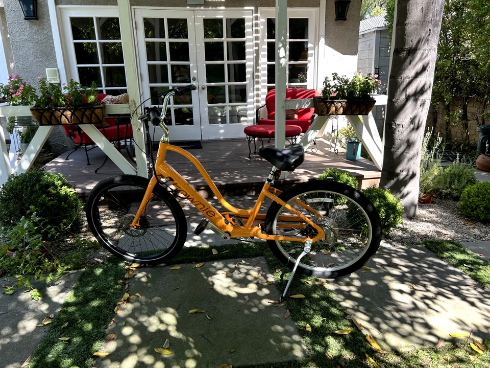 2023 Townie Go Electra Orange Pedal Assist Electric Bike Minor Imperfections - Image 2 of 4