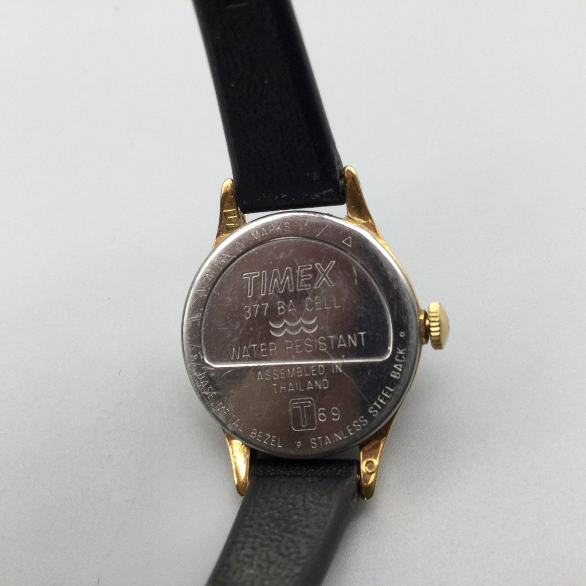♢timx♢ Vintage Timex Watch Women Gold Tone Round Dial 20mm New