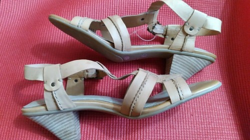 GIANNI BERNINI Agata Brown Strap Sandals size 9.5M LEATHER New No Box $99 - Picture 3 of 8
