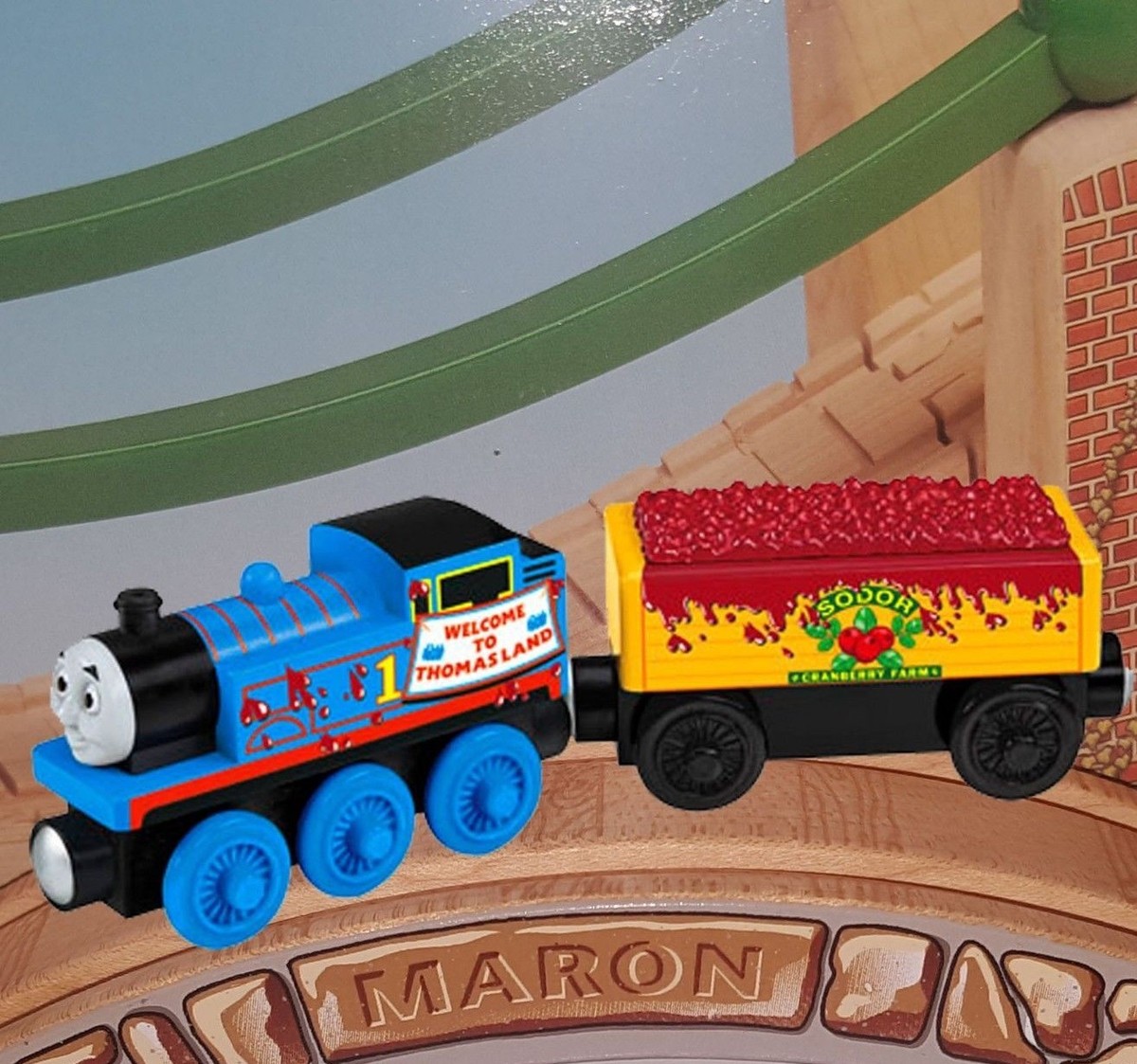 THOMAS WOODEN RAILWAY ~ THOMAS' CRANBERRY SPILL ~ THOMASLAND