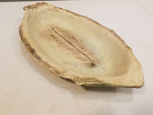 Vintage Clay Pottery Fish Platter, Signed DOSS, 15.5" x 8.75" x 2" - Picture 3 of 6