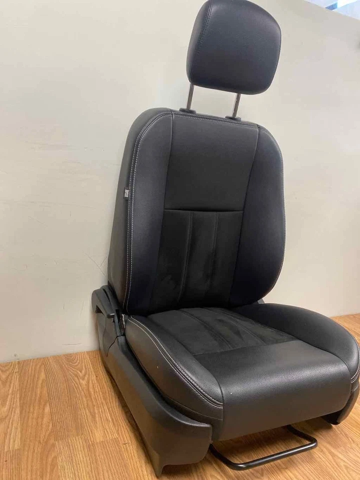 Переднее правостороннее пассажирское электрическое сиденье из черной кожи и ткани подходит для 19 20 DODGE CARAVAN - Изображение 2 из 4