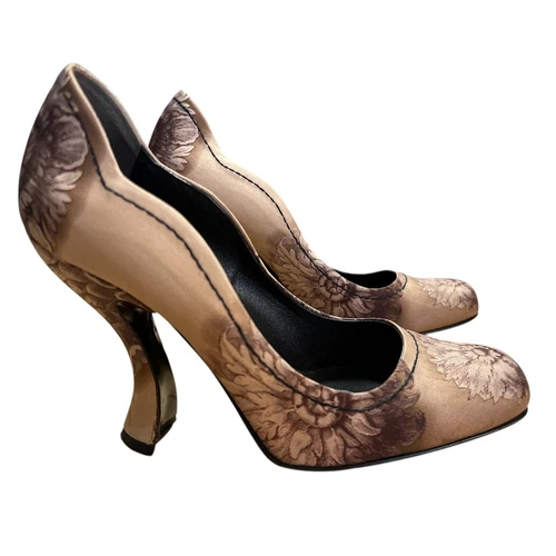 Escarpins à talons vintage Prada jacquard floral satin 38,5 marron foncé courbé féminin