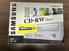 Samsung SW-232 32x10x40 CD-RW IDE Drive 5V 1.5A 12V 1.5A Very Good